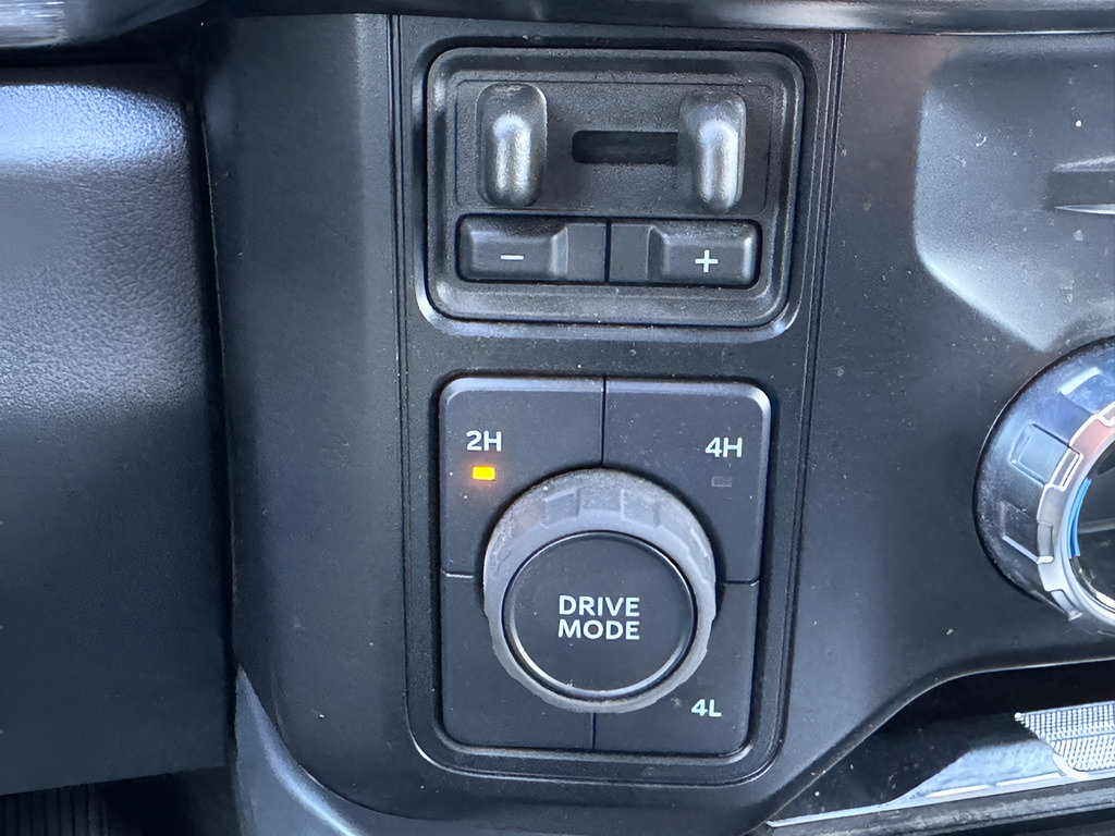 Used 2024 Ford F250 Lariat AWD/4WD image 20