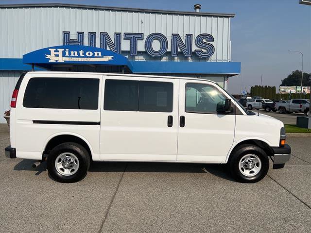 Used 2019 Chevrolet Express 3500 LT w/ LT Preferred Equipment Group RWD image 2