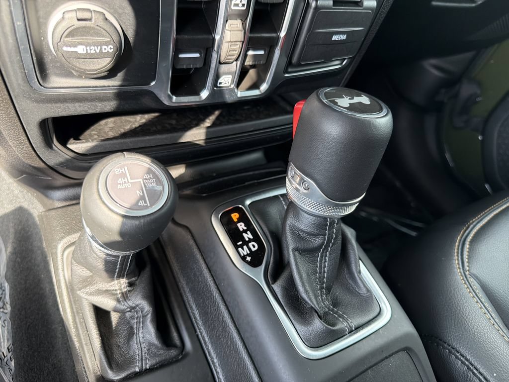 Used 2024 Jeep Wrangler Unlimited Sahara w/ Safety Group AWD/4WD image 28