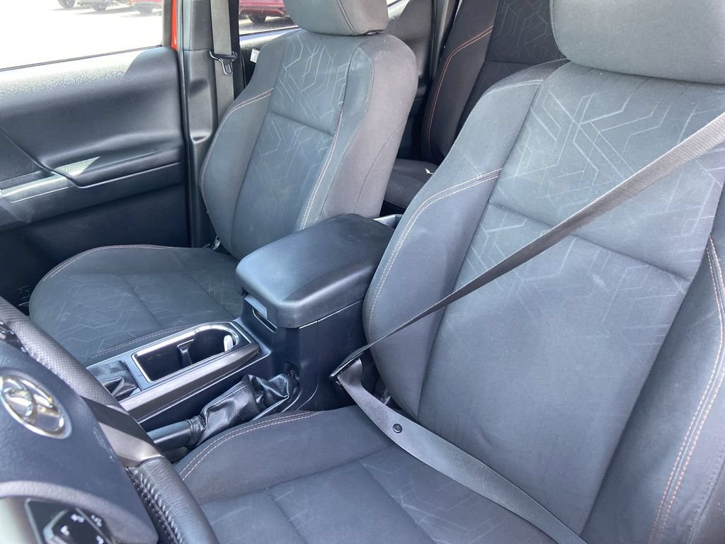 Used 2017 Toyota Tacoma TRD Off-Road w/ Tow Package RWD image 14