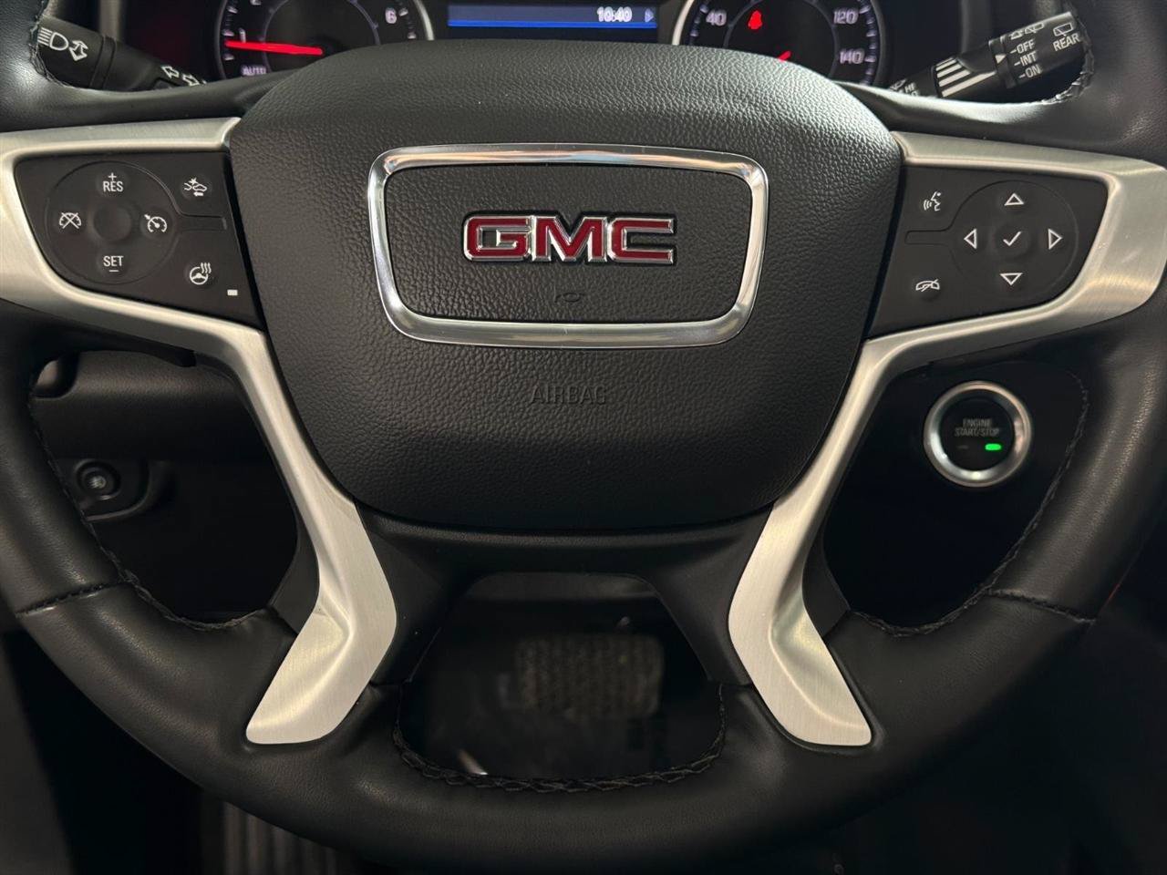 Used 2024 GMC Terrain SLT AWD/4WD image 13
