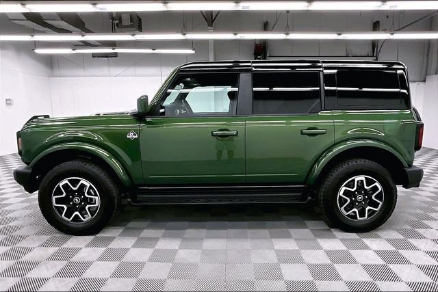Used 2025 Ford Bronco Outer Banks image 13