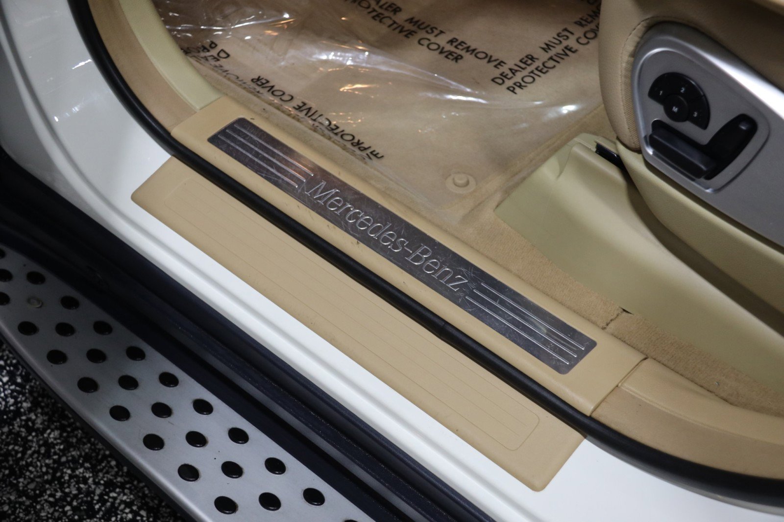 Used 2012 Mercedes-Benz GL 450 4MATIC w/ Premium 2 Pkg image 38