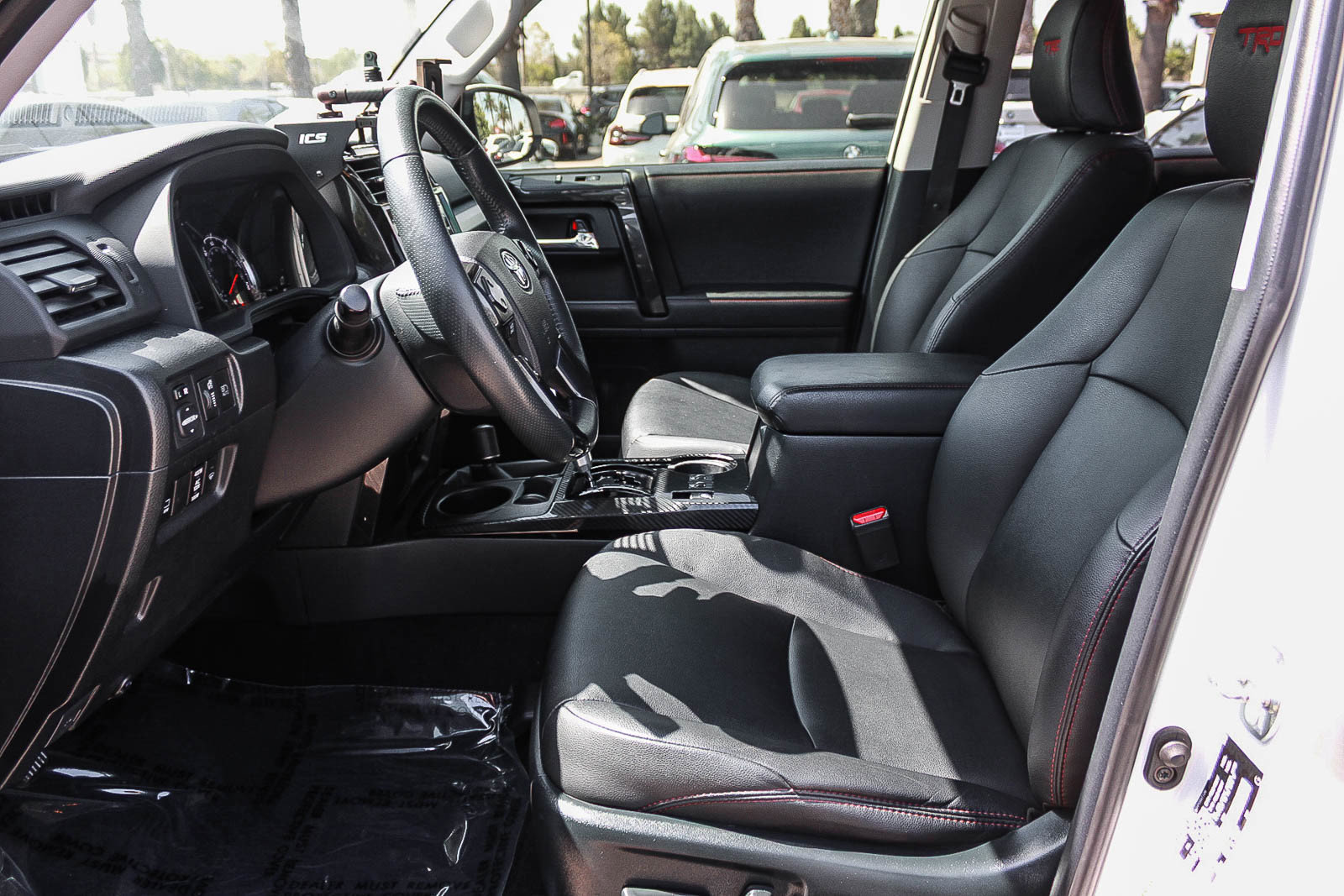 Used 2022 Toyota 4Runner TRD Off-Road Premium AWD/4WD image 17