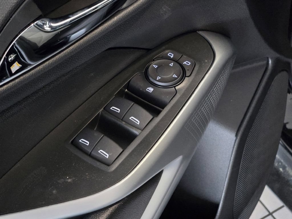 New 2026 Chevrolet Trax RS w/ Driver Confidence Package FWD image 18