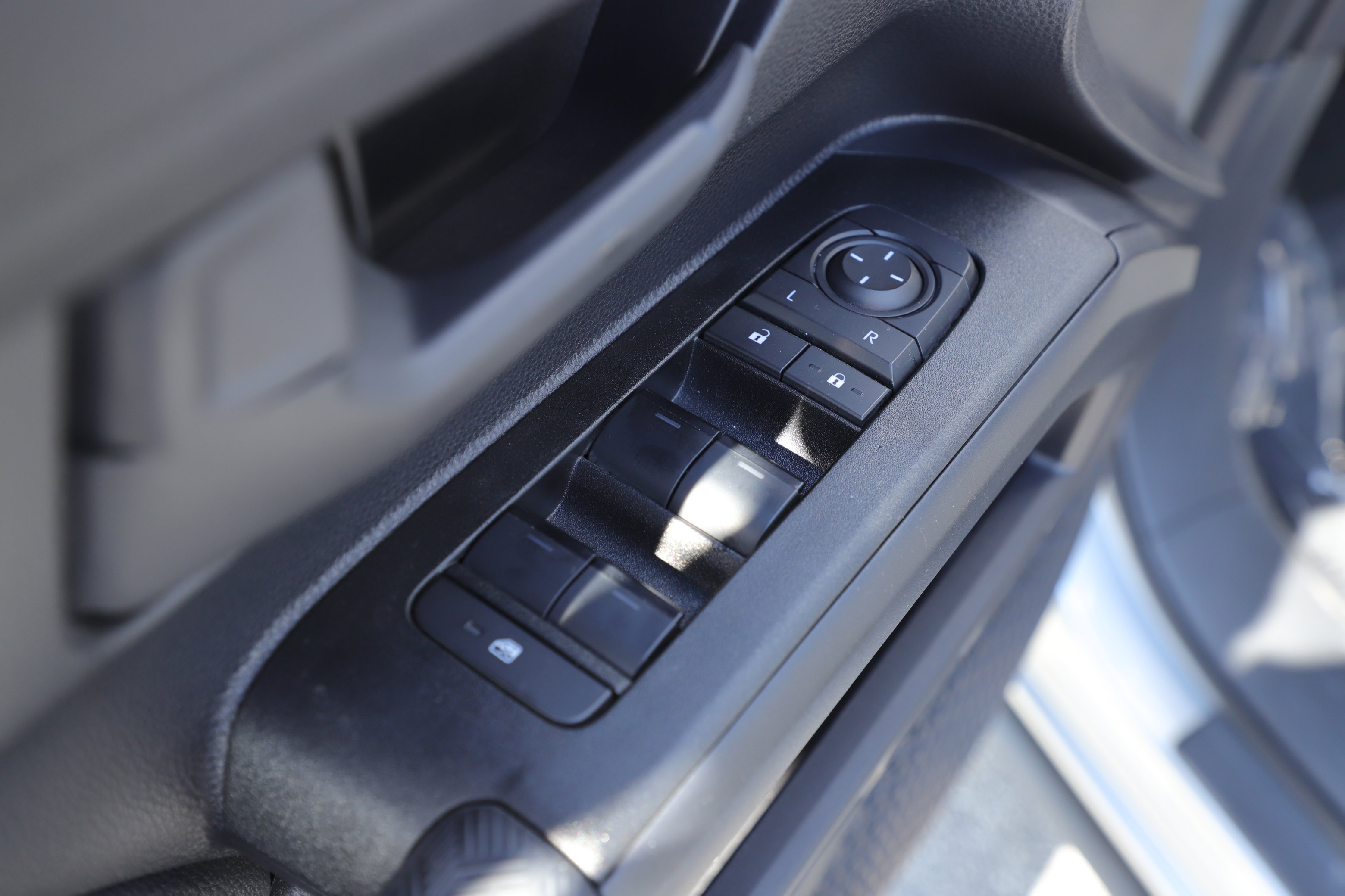 Used 2025 Toyota 4Runner SR5 image 13