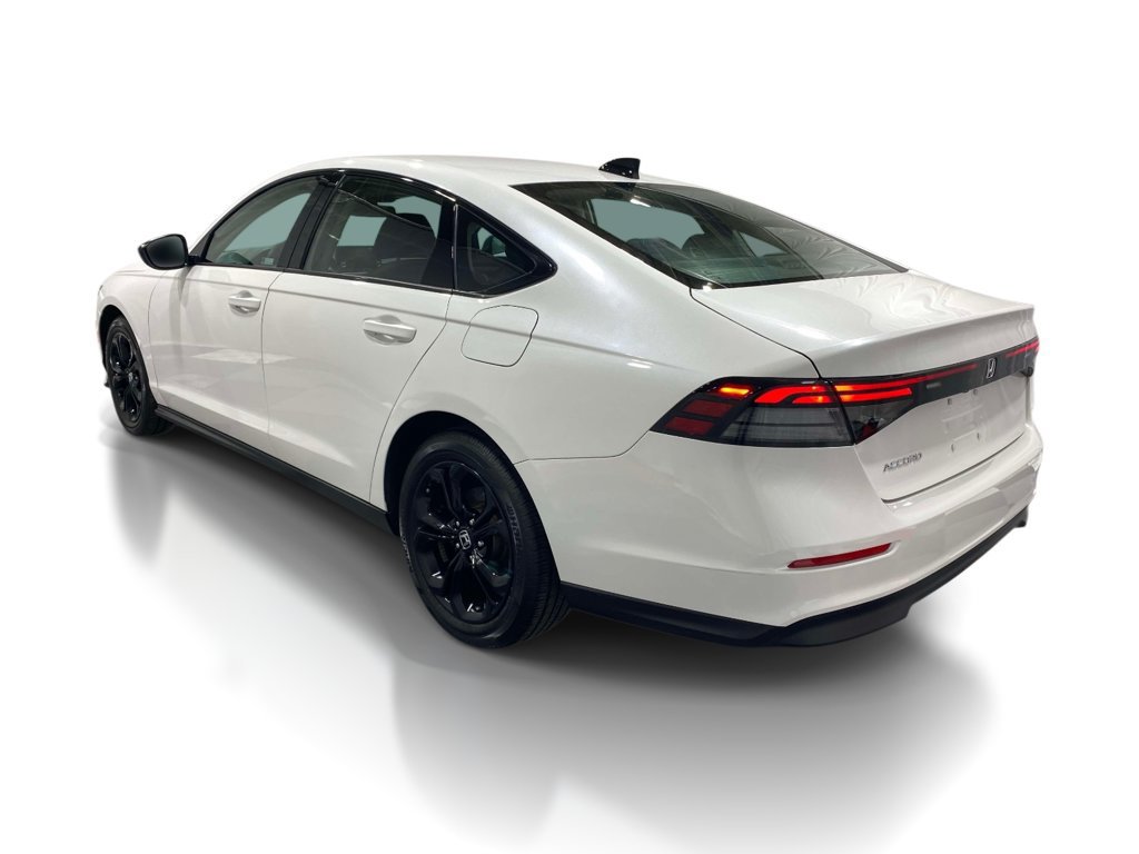 Used 2025 Honda Accord SE image 2