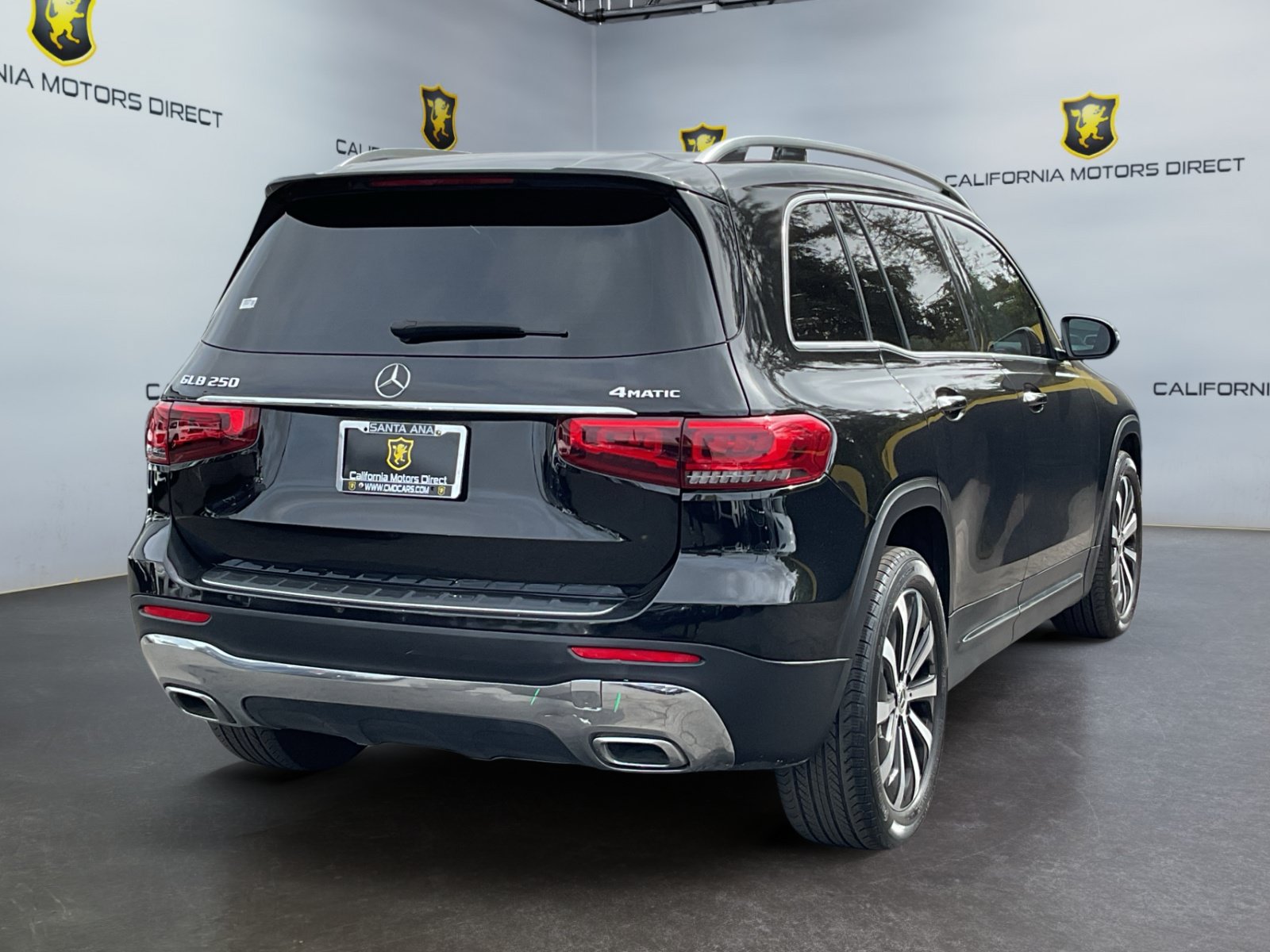 Used 2022 Mercedes-Benz GLB 250 4MATIC image 5