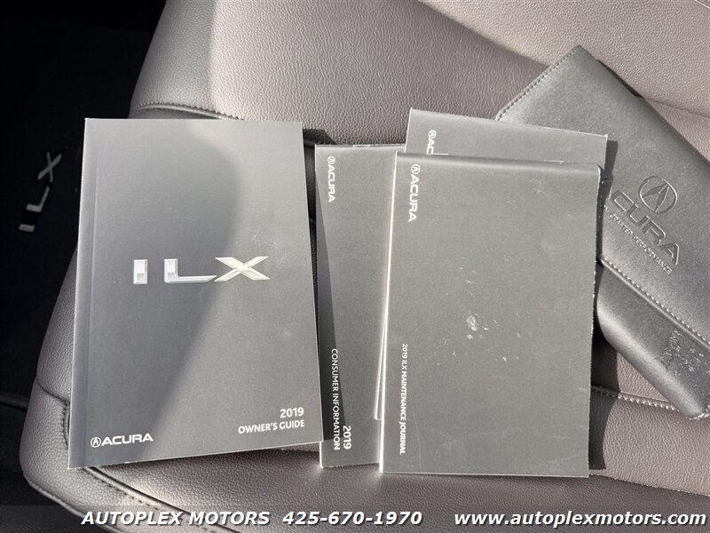 Used 2019 Acura ILX FWD image 18