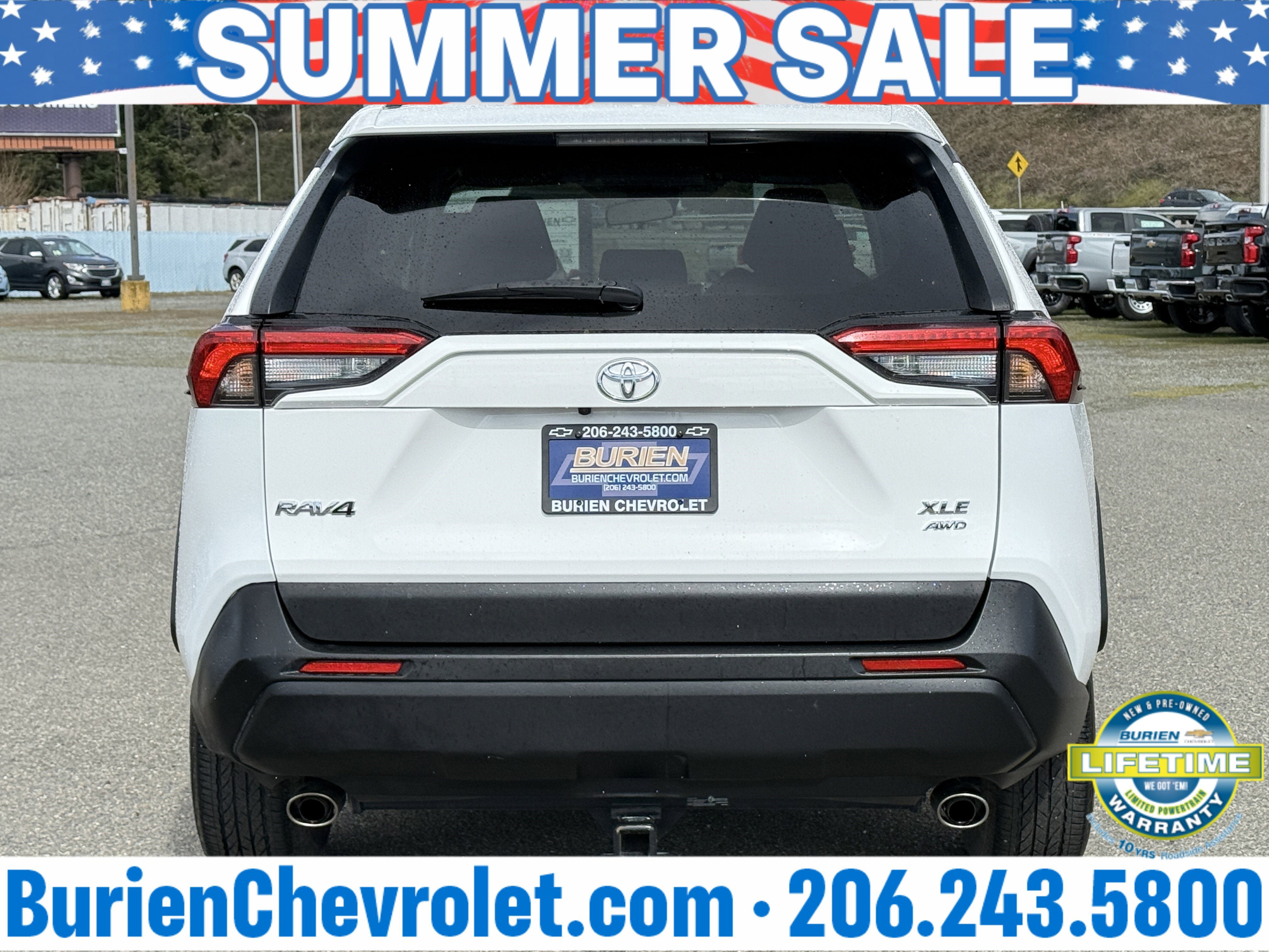 Used 2023 Toyota RAV4 XLE AWD/4WD image 4
