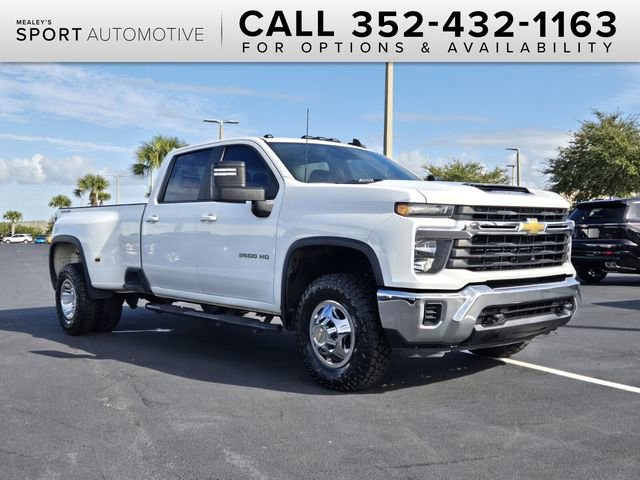 Used 2024 Chevrolet Silverado 3500 LT image 1