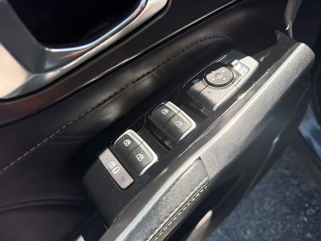 Used 2022 Kia Sorento SX AWD/4WD image 25