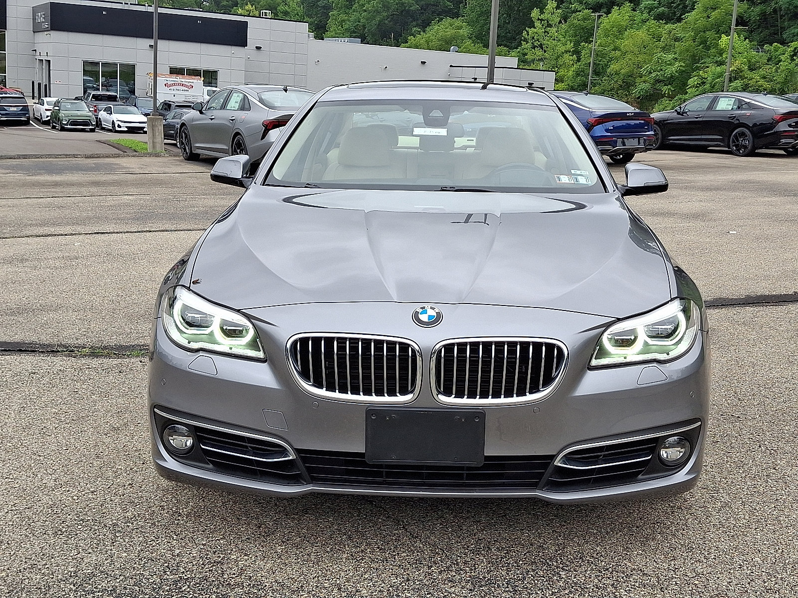 Used 2015 BMW 550i xDrive Sedan AWD/4WD image 2