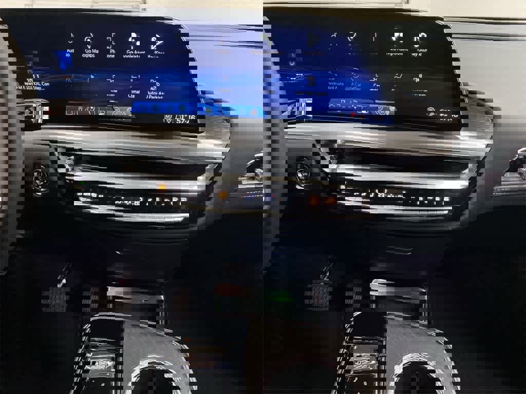 Certified 2024 Cadillac Lyriq Luxury w/ Nappa Leather Package image 24