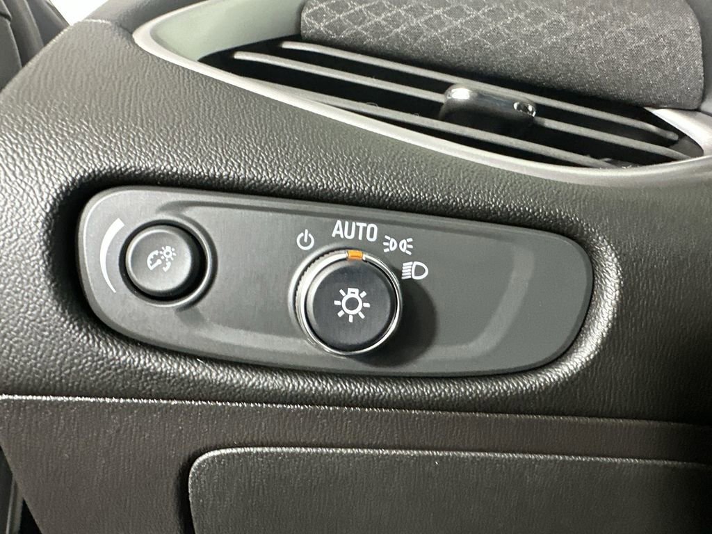 Certified 2022 Chevrolet Malibu LT FWD image 21