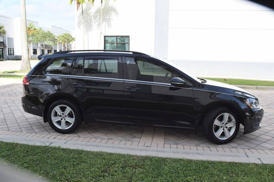 Used 2015 Volkswagen Golf TDI S FWD image 7