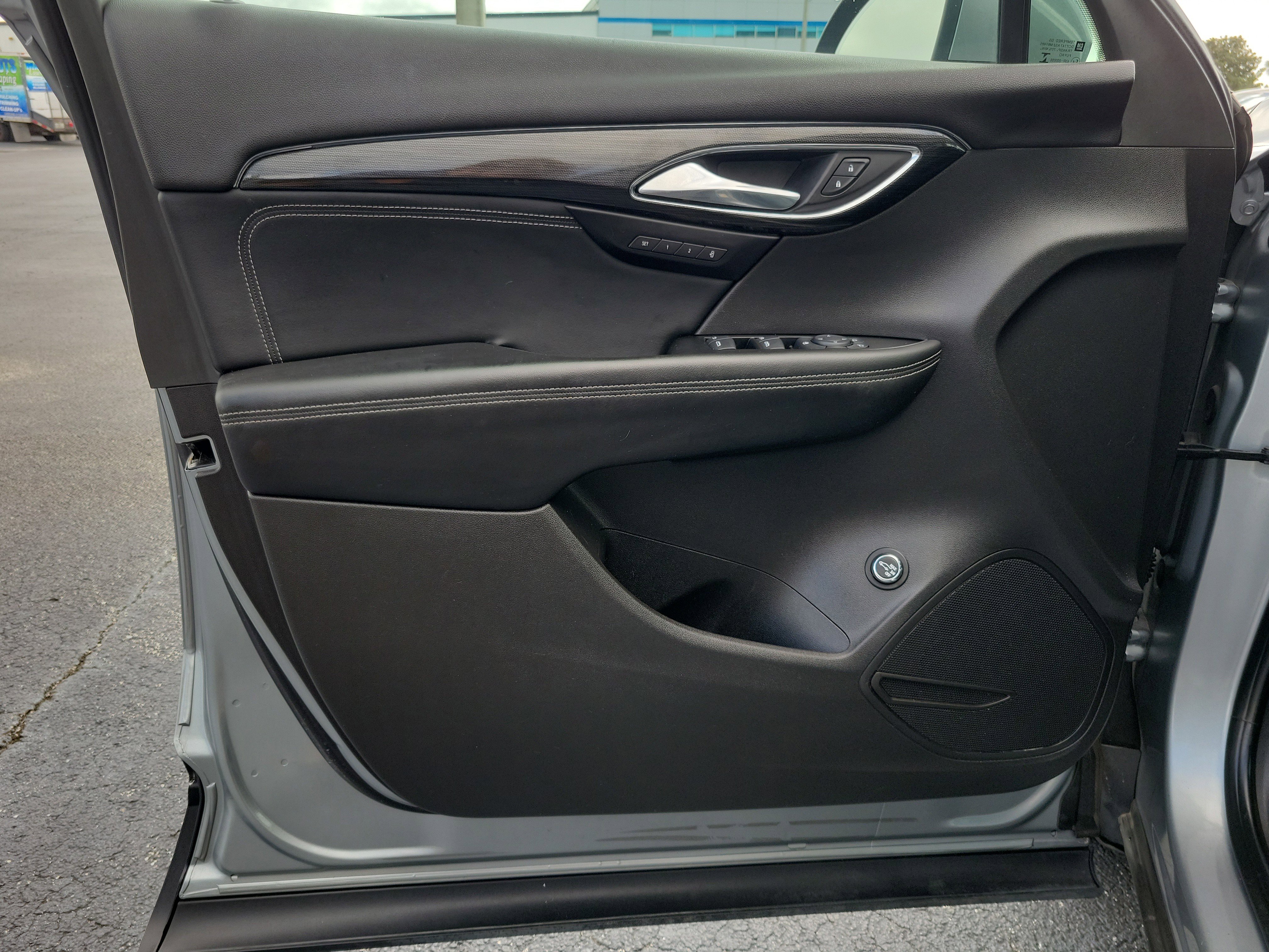 Used 2023 Buick Envision Essence image 16