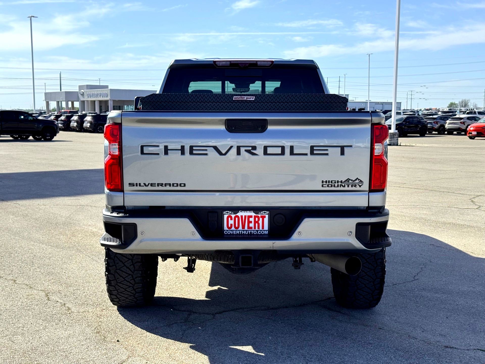 Used 2024 Chevrolet Silverado 2500 High Country w/ Technology Package image 8