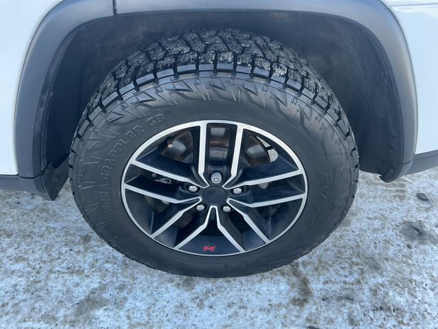 Used 2020 Jeep Grand Cherokee Trailhawk w/ Trailhawk Luxury Group AWD/4WD image 16