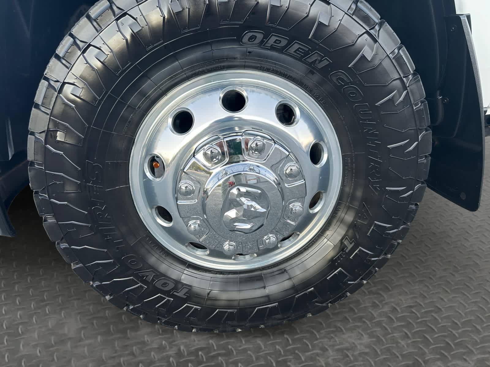 Used 2024 RAM 3500 Big Horn w/ Sport Appearance Package AWD/4WD image 9