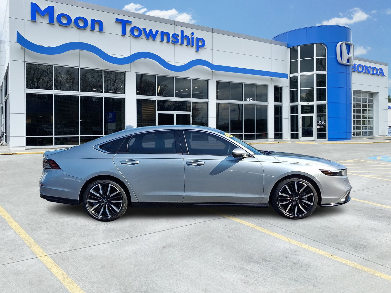 Used 2024 Honda Accord Touring image 7