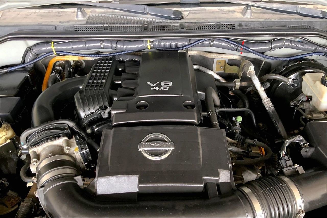 Used 2013 Nissan Frontier SV AWD/4WD image 9