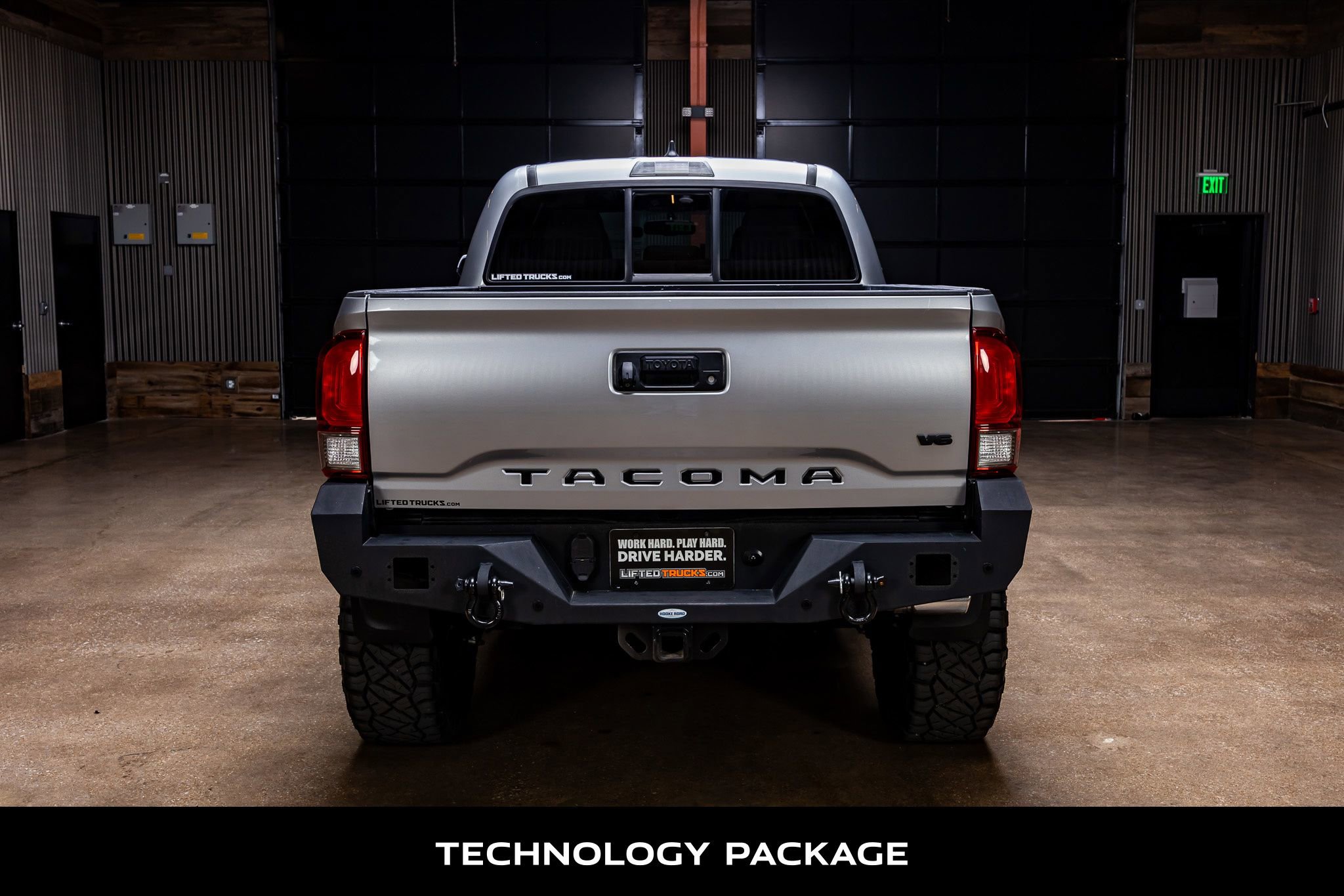 Used 2016 Toyota Tacoma TRD Sport image 7