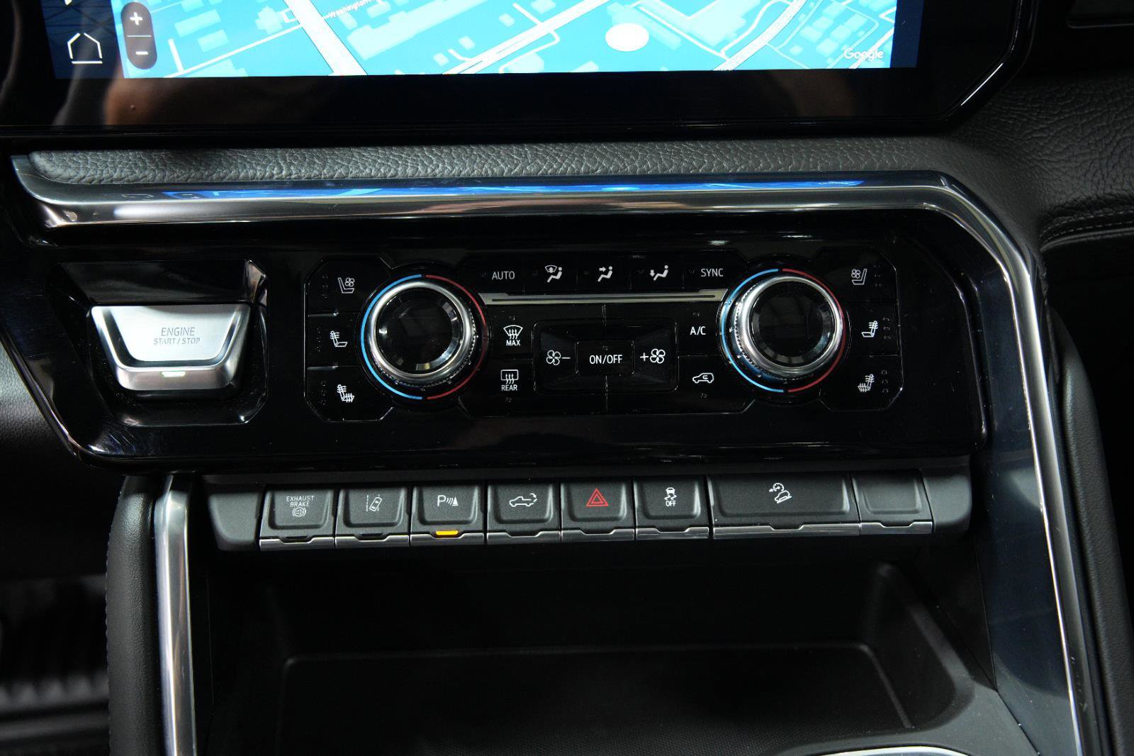 Used 2024 GMC Sierra 2500 Denali w/ Denali Reserve Package image 39