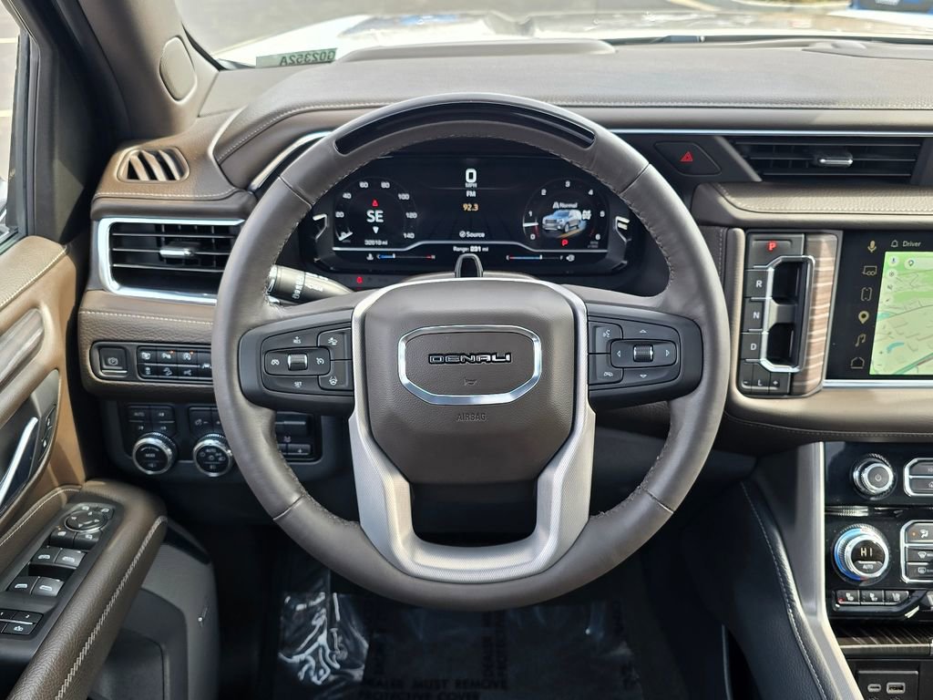 Certified 2023 GMC Yukon XL Denali w/ Denali Reserve Package image 33