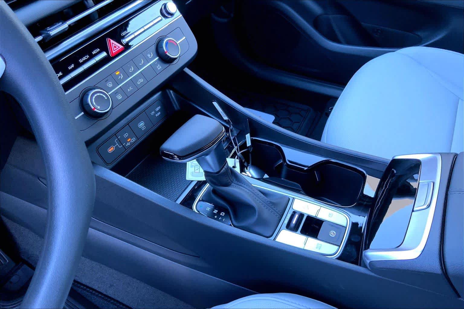 New 2027 Hyundai Santa Cruz SE AWD/4WD image 8