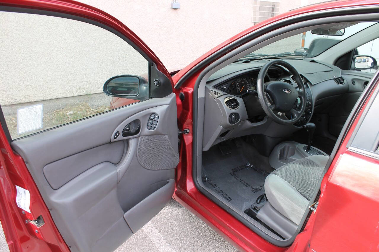 Used 2003 Ford Focus SE FWD image 20