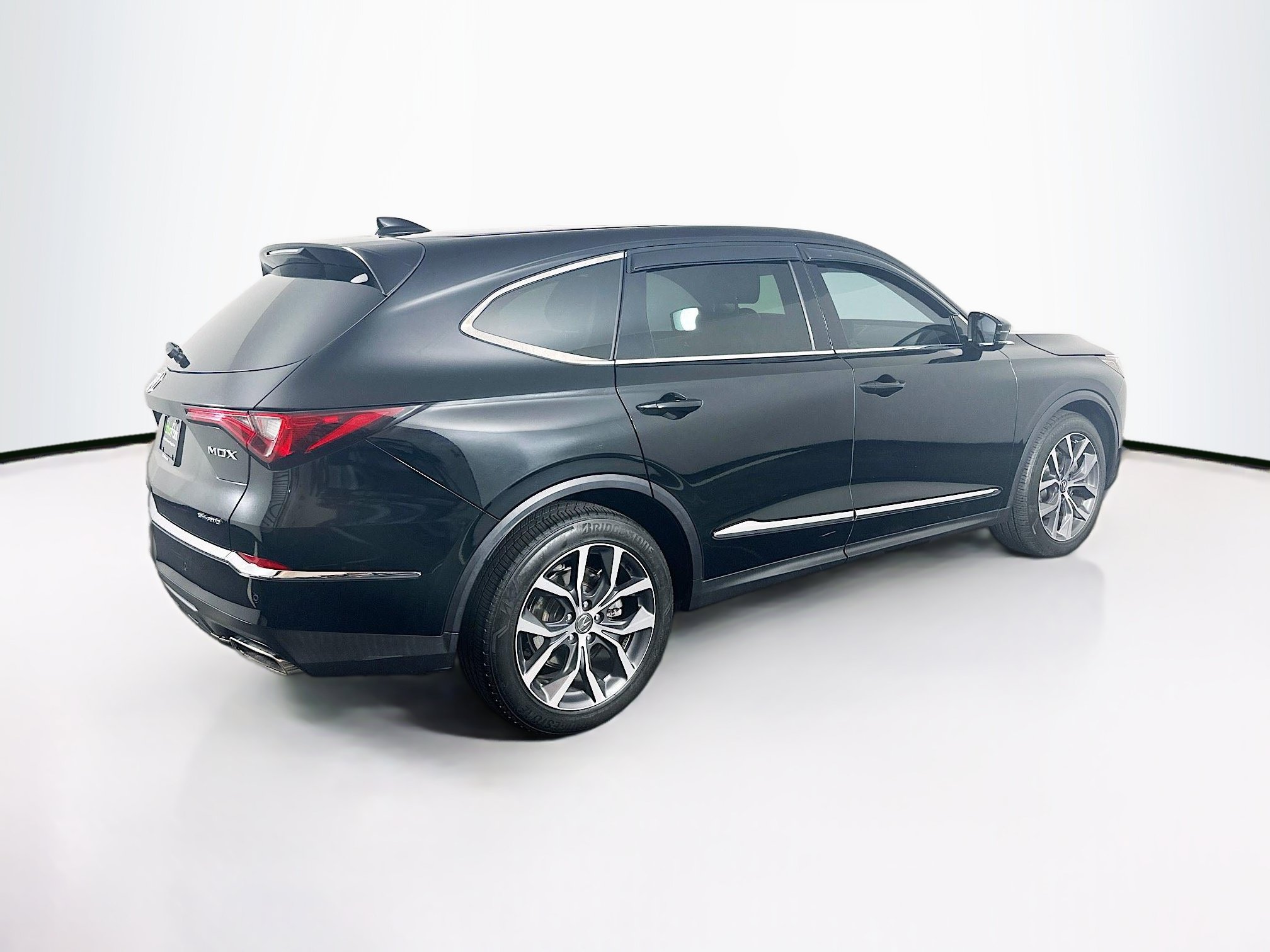 Used 2023 Acura MDX SH-AWD w/ Technology Package image 9