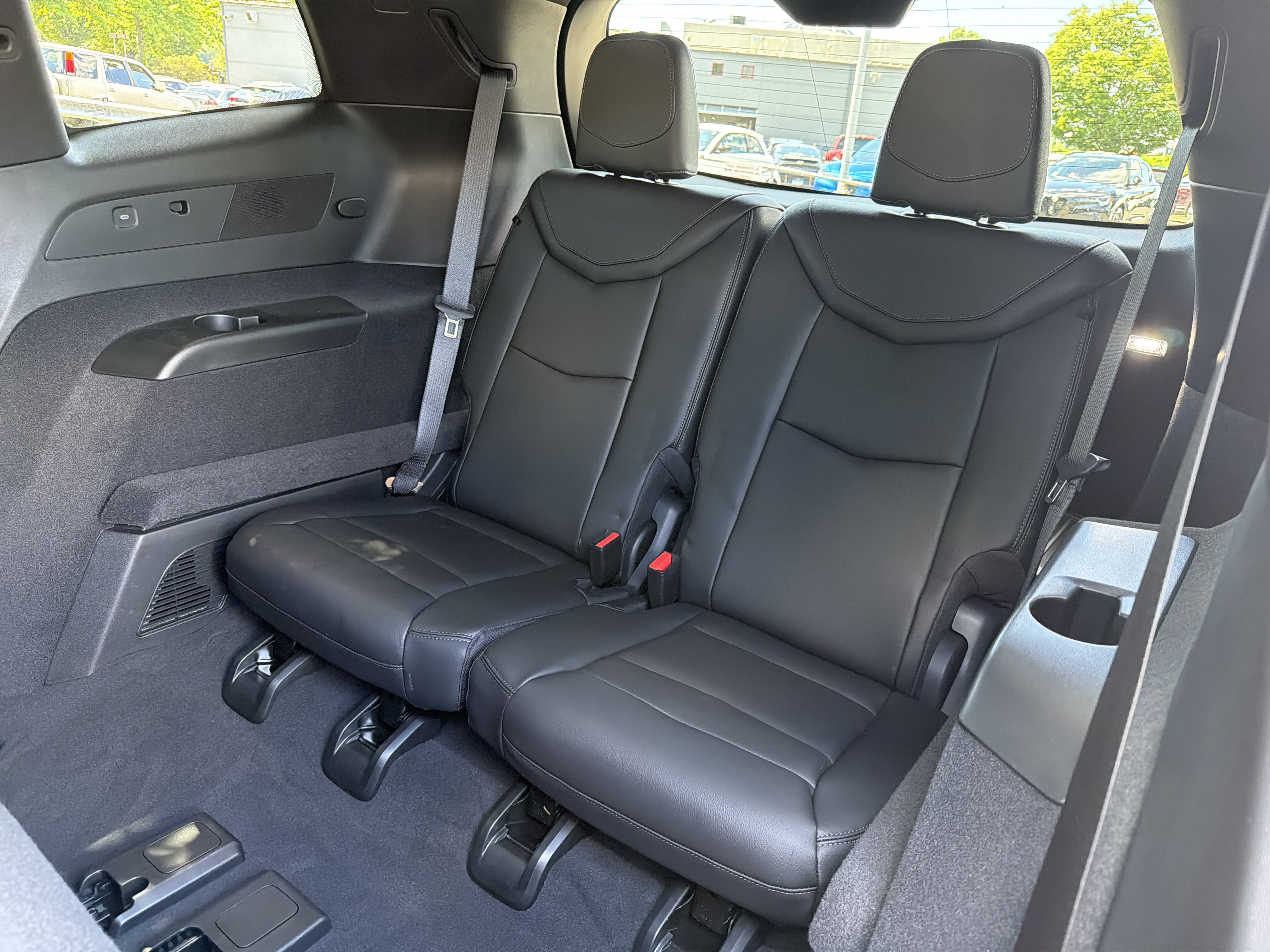 Used 2025 Cadillac XT6 Luxury AWD/4WD image 30