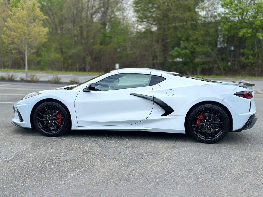 Used 2023 Chevrolet Corvette Stingray Preferred Cpe RWD image 4