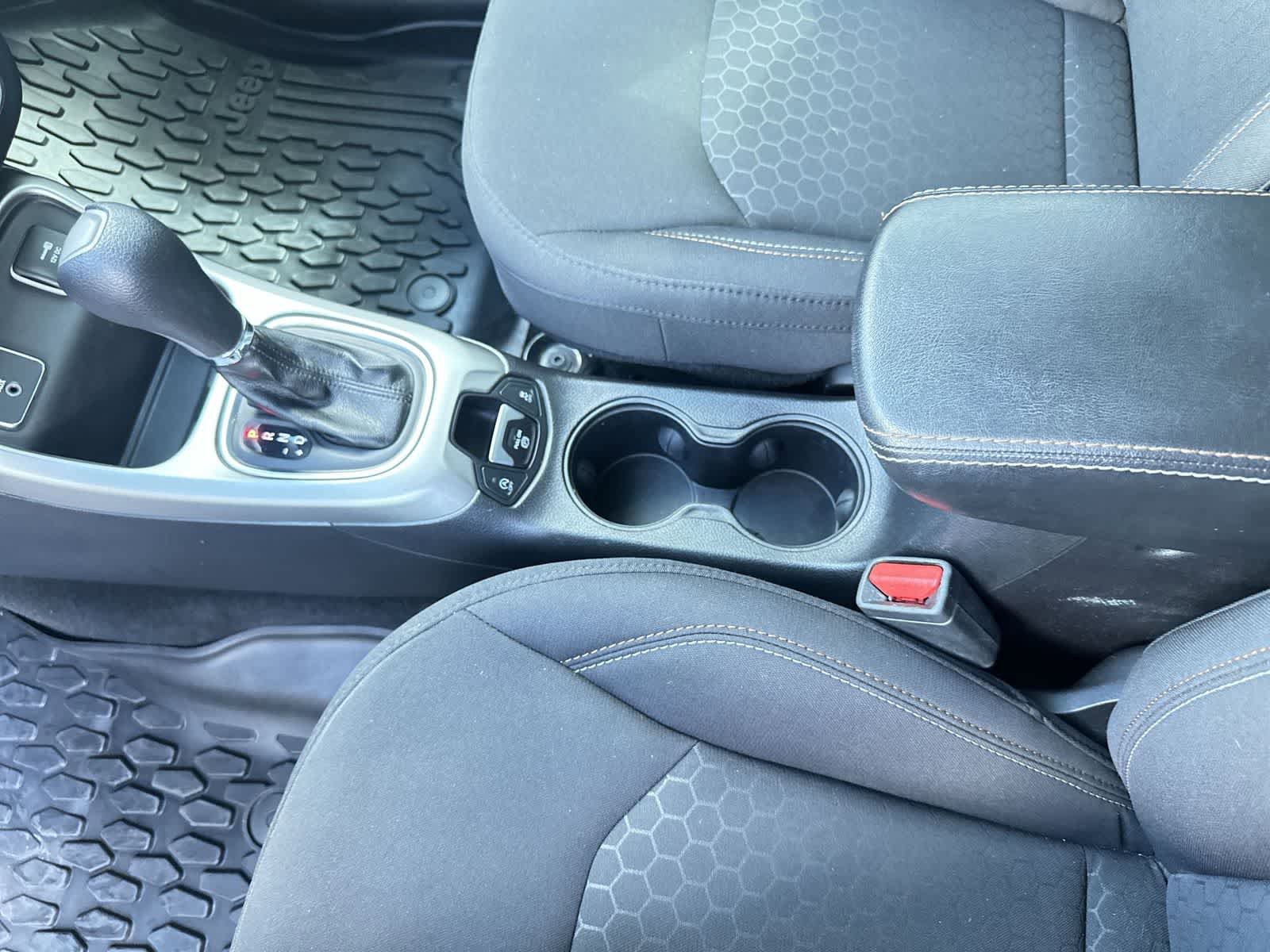 Used 2019 Jeep Compass Sport w/ Tech Group FWD image 19