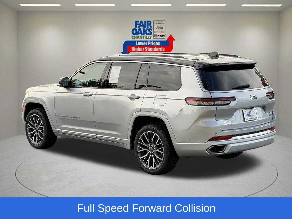 Used 2023 Jeep Grand Cherokee L Summit AWD/4WD image 9