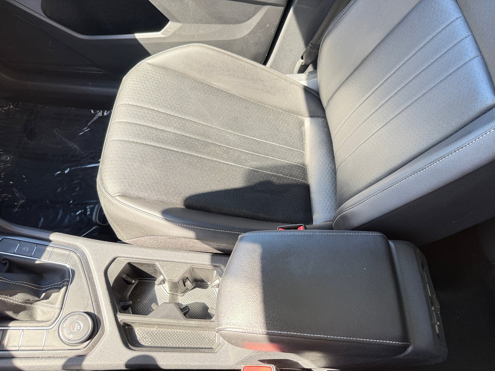 Used 2022 Volkswagen Tiguan SE w/ Panoramic Sunroof Package AWD/4WD image 14