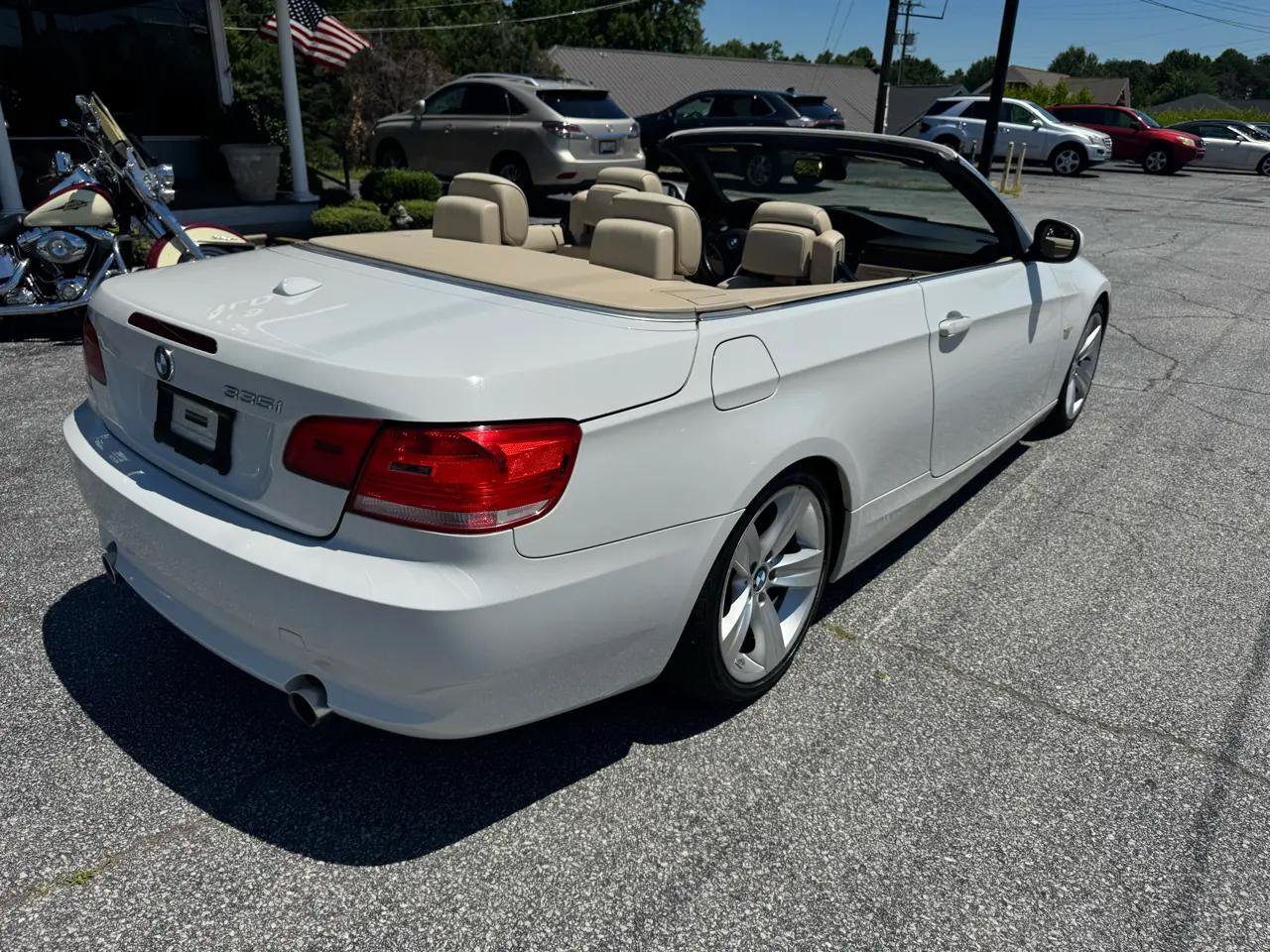Used 2010 BMW 335i Convertible RWD image 9