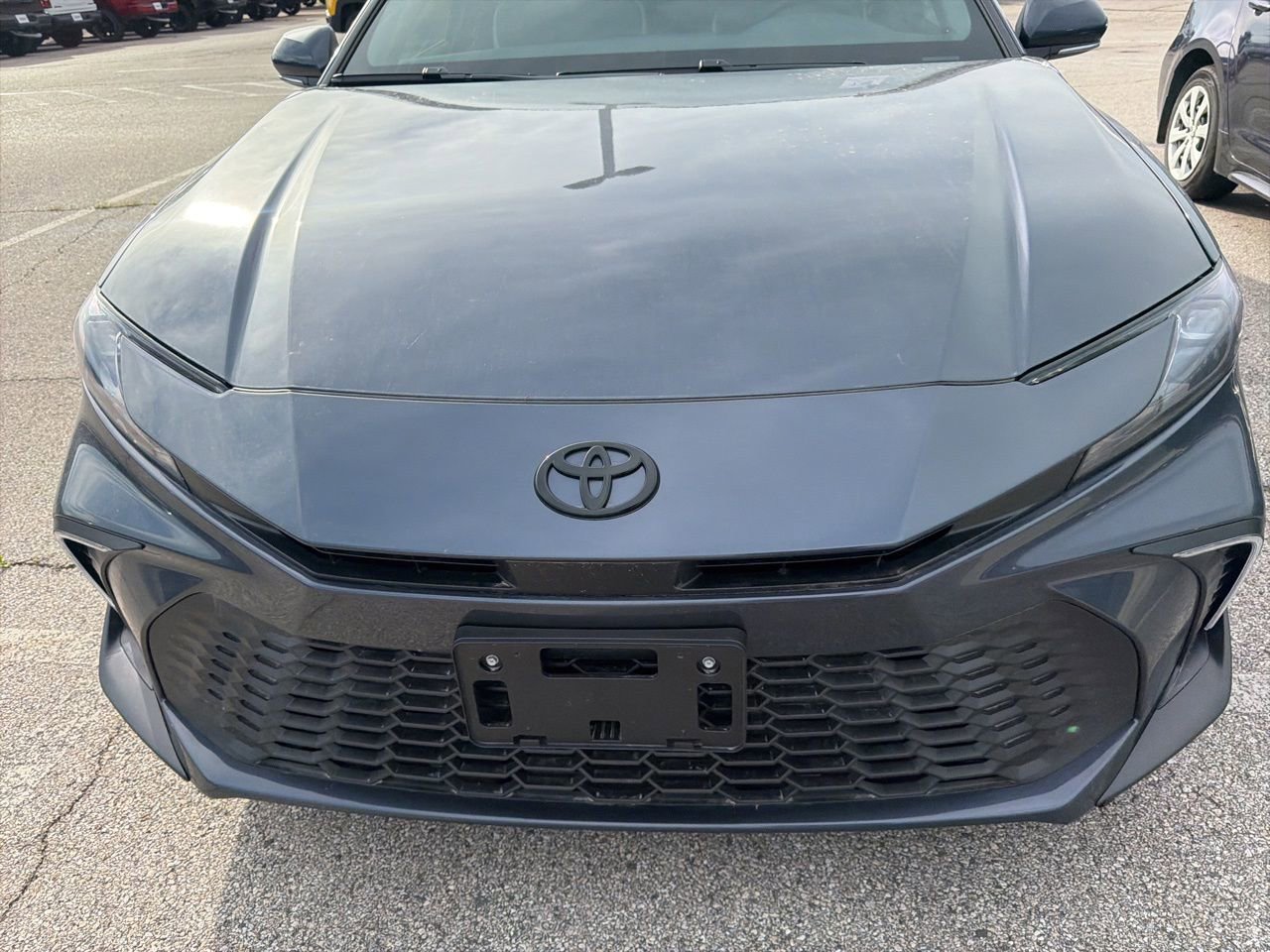 Used 2026 Toyota Camry SE w/ Convenience Package FWD image 2