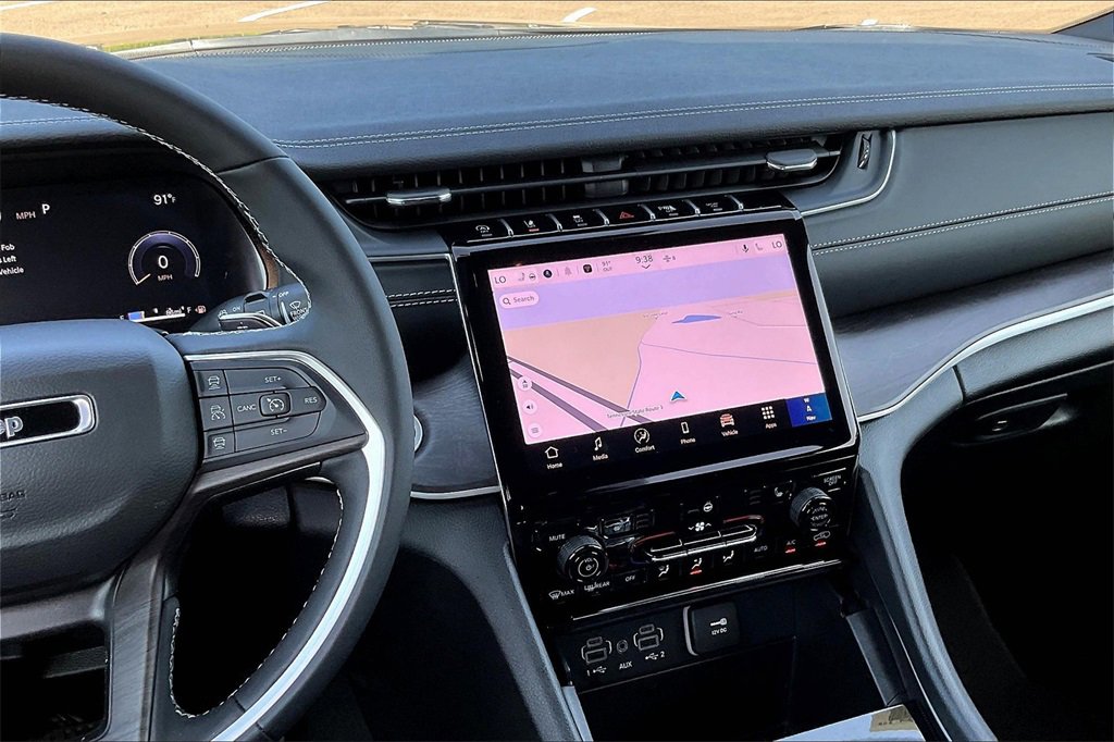 New 2025 Jeep Grand Cherokee L Limited w/ Trailer Tow Package image 7