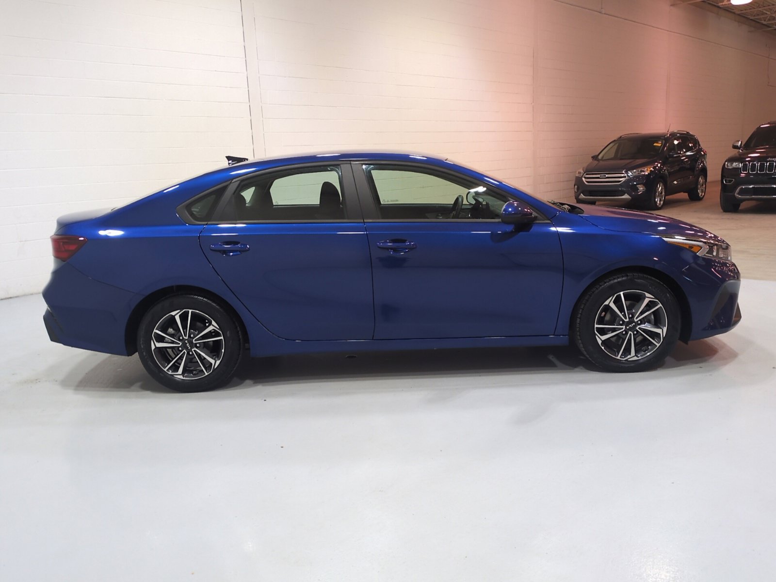 Certified 2024 Kia Forte LXS FWD image 2