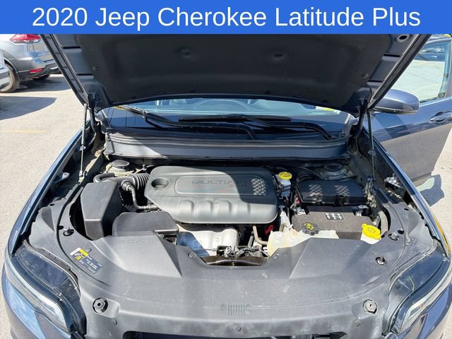 Used 2020 Jeep Cherokee Latitude Plus w/ Comfort/Convenience Group AWD/4WD image 19