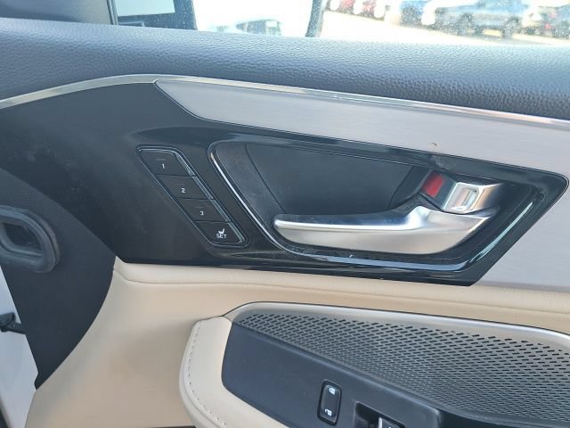 Used 2022 Acura MDX w/ Technology Package AWD/4WD image 17