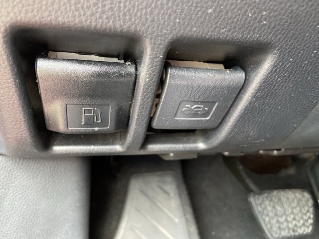 Used 2023 Toyota RAV4 LE AWD/4WD image 43