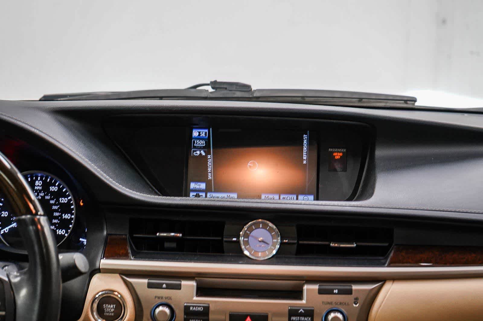 Used 2013 Lexus ES 350 w/ Luxury Pkg image 14