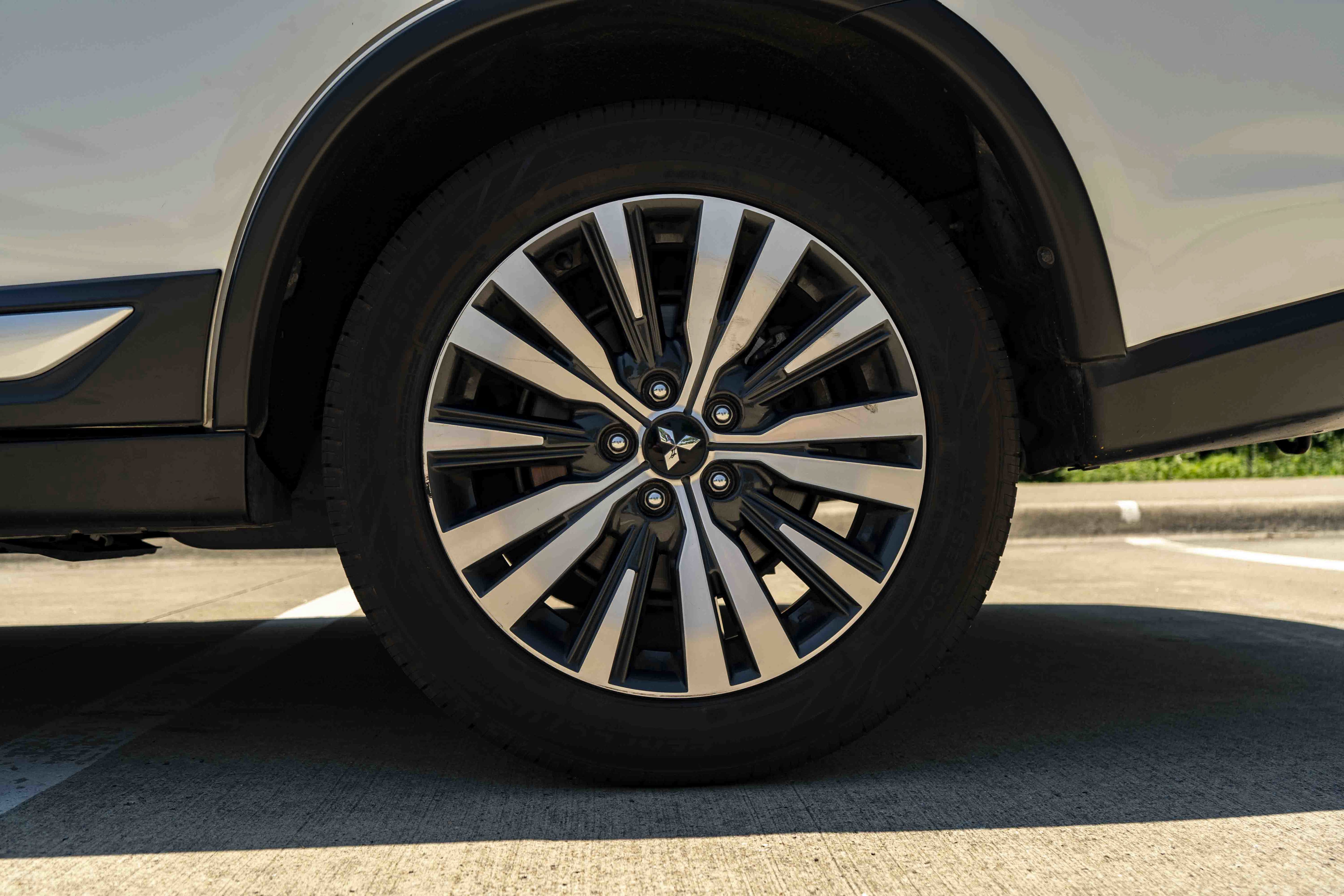 Used 2020 Mitsubishi Outlander SEL FWD image 15