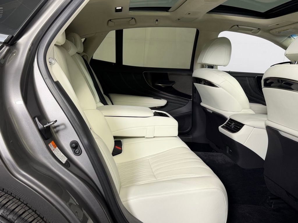 Used 2023 Lexus LS 500 w/ Interior Upgrade Package RWD image 27