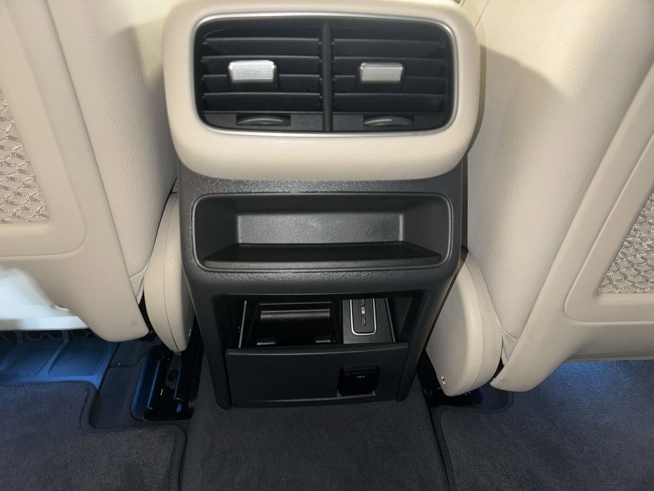 Used 2020 Mercedes-Benz GLE 580 GLE 580 w/ Parking Assist Package image 32