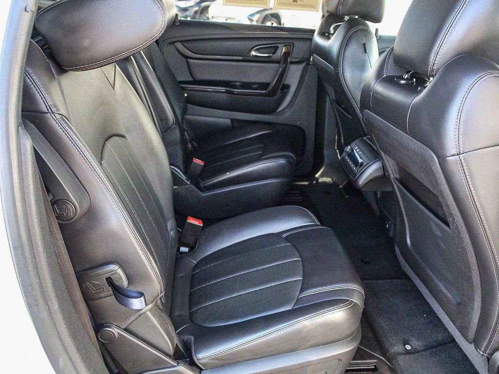 Used 2017 Chevrolet Traverse Premier image 19