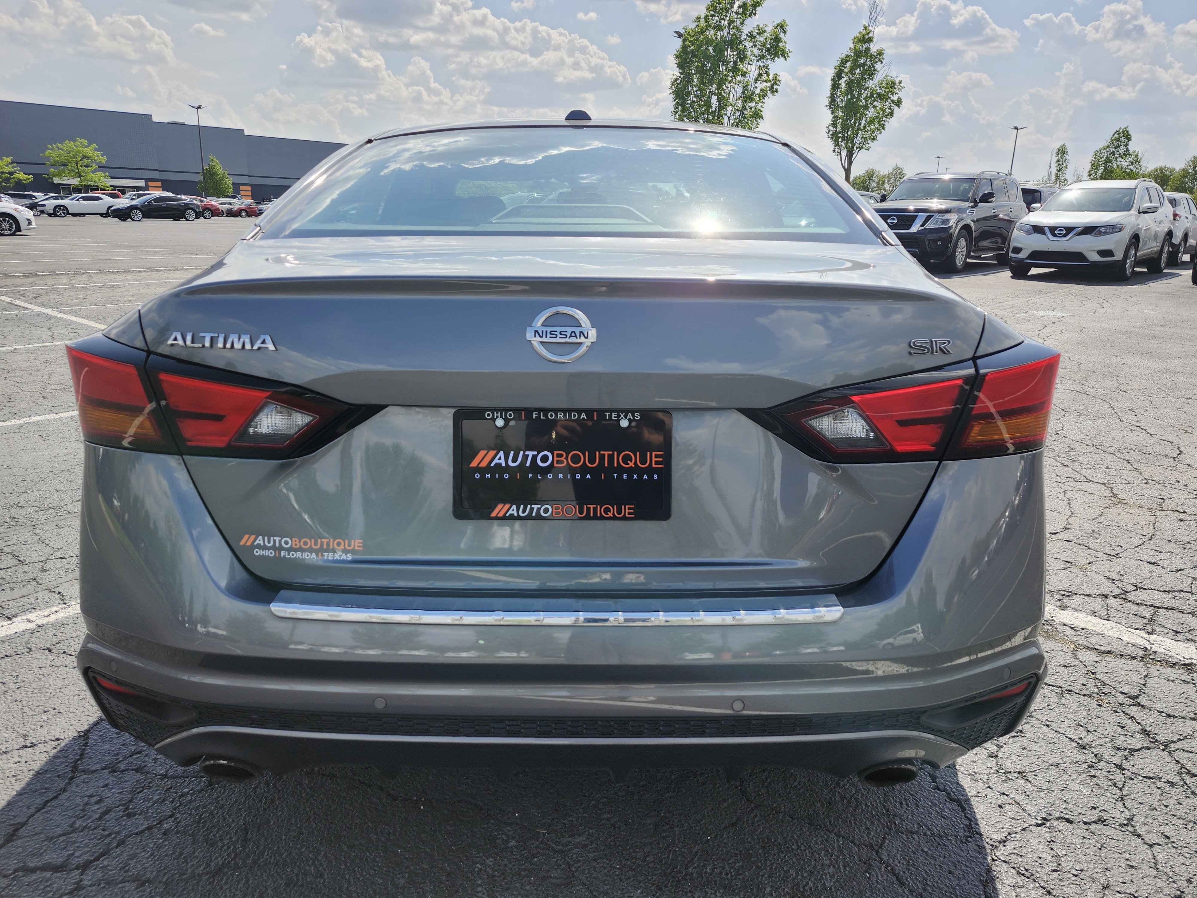 Used 2020 Nissan Altima 2.5 SR w/ Premium Package FWD image 16